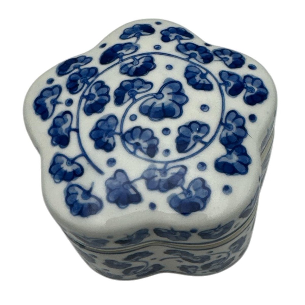 Blue And White Porcelain Trinket Jewelry Box 4.25" Gingko Leaves